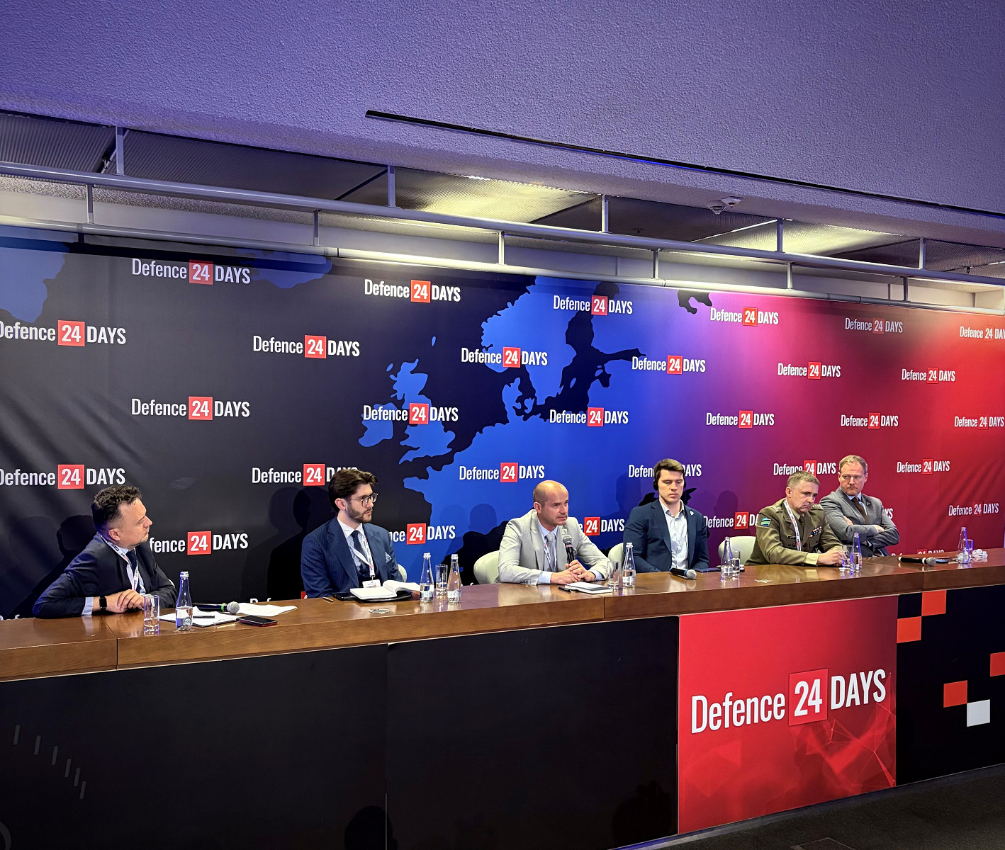 Defence_Panel_TK.jpg [2.62 MB]
